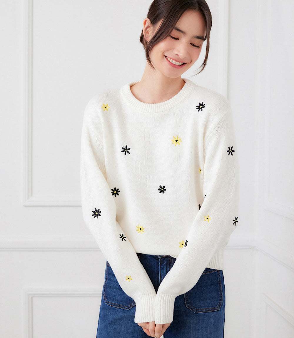 Weekend Casual Daisy Sweater