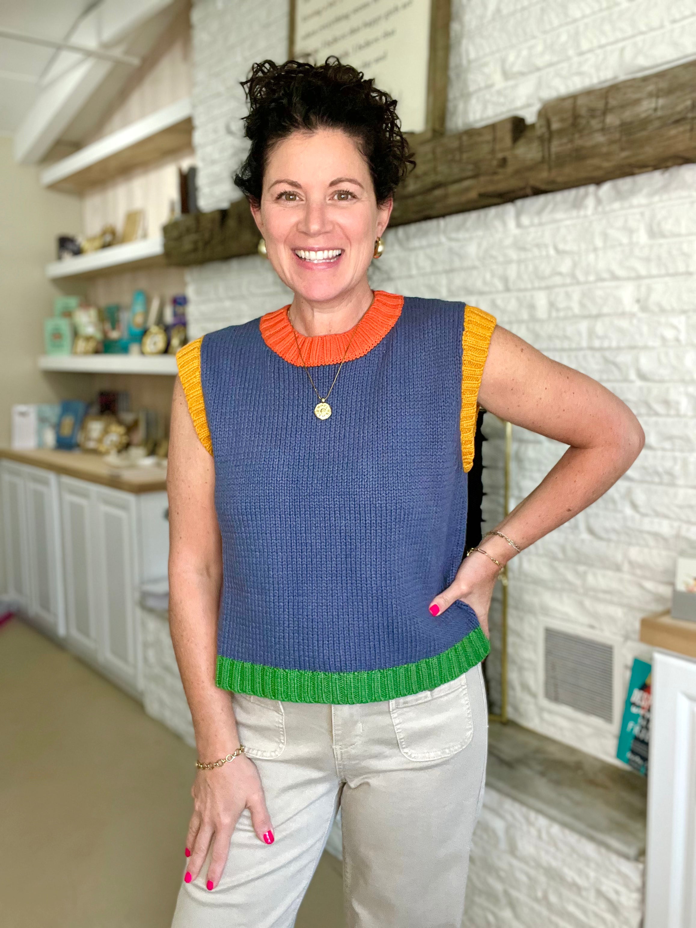 Color Contrast Sleeveless Sweater