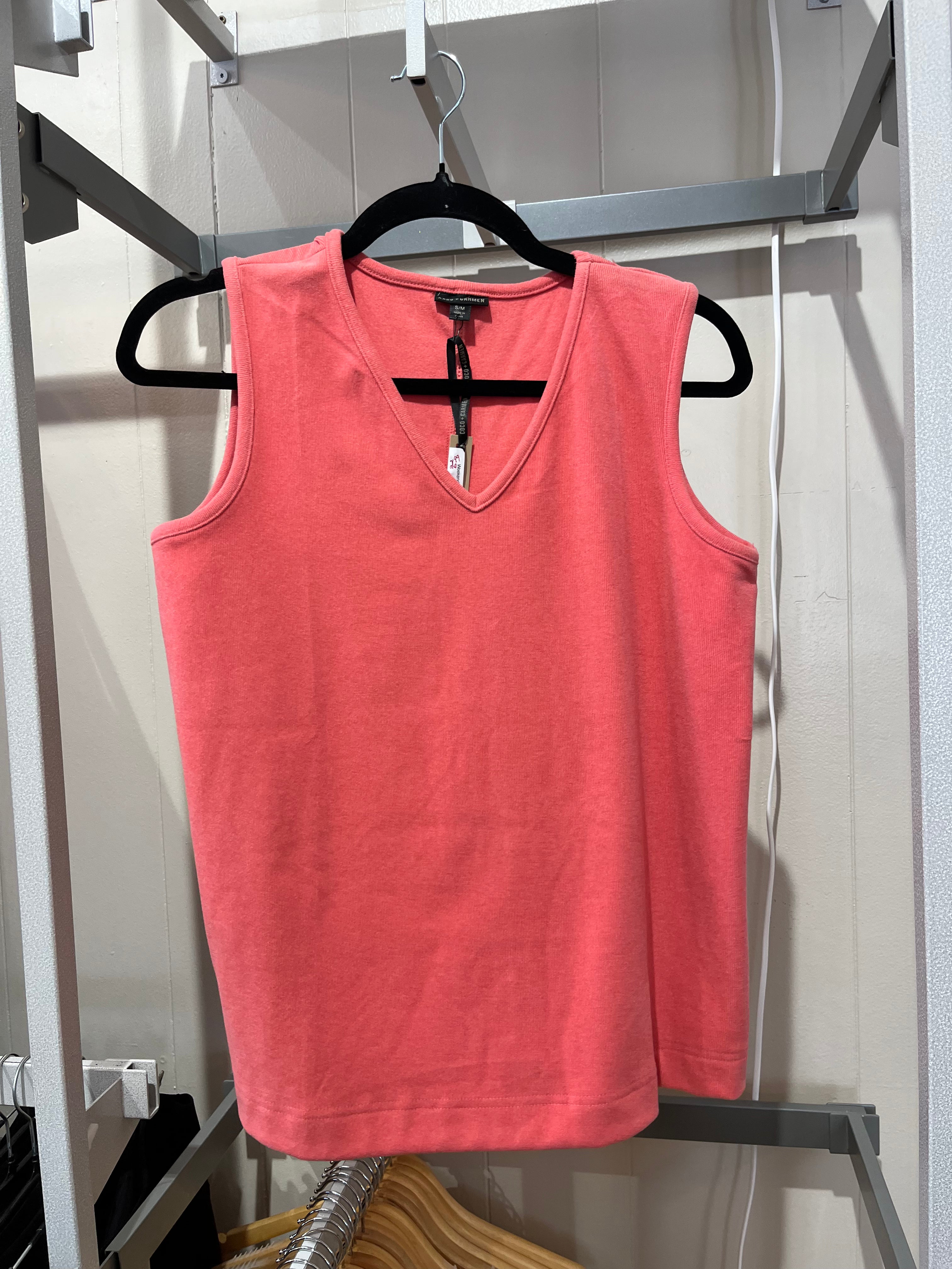 Weekend Brush Tank w/Buttons