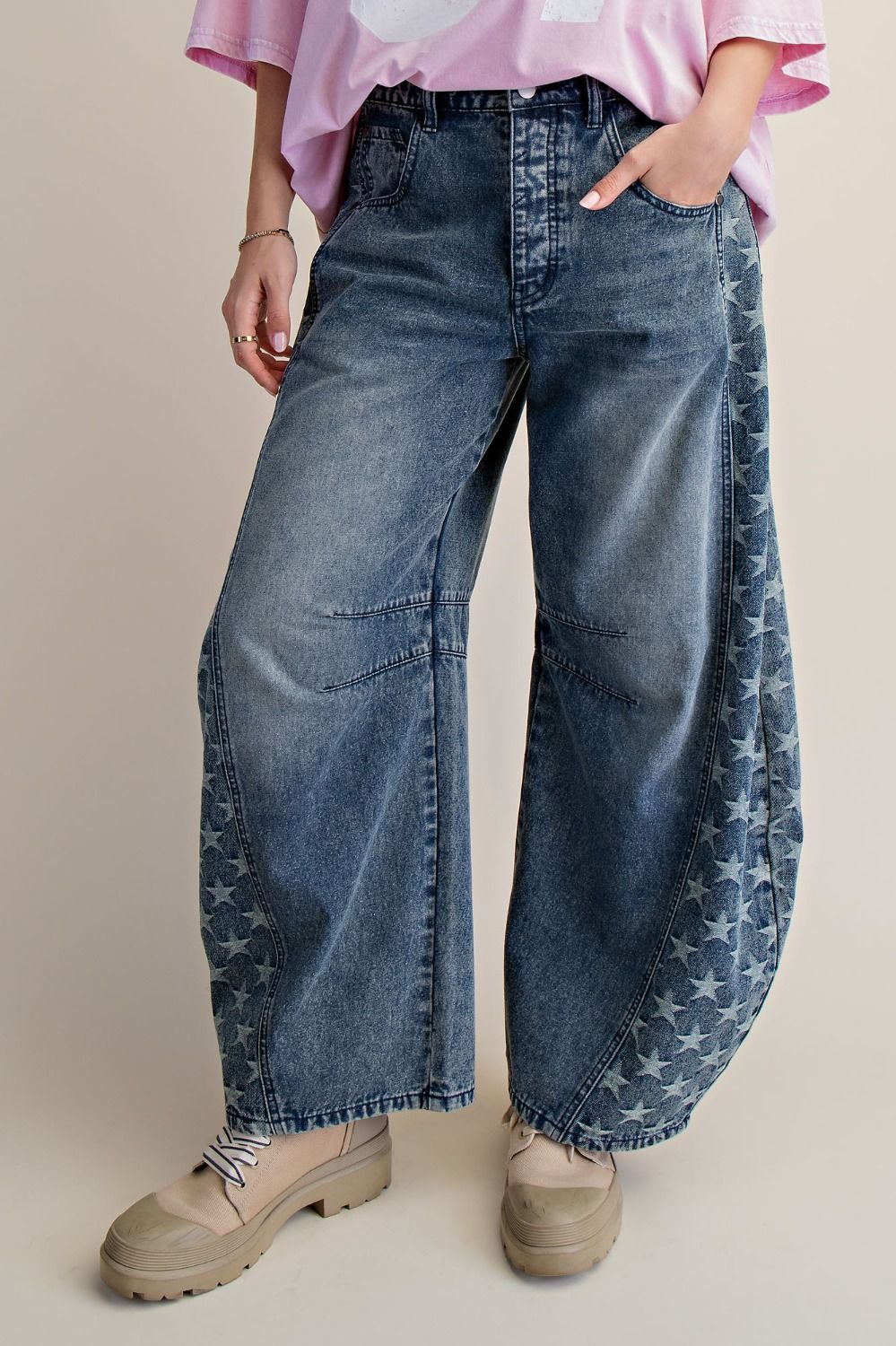 Star Detail Barrel Jean