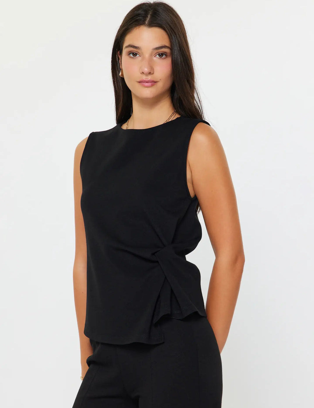 Elegant Sleeveless Twist Front Top
