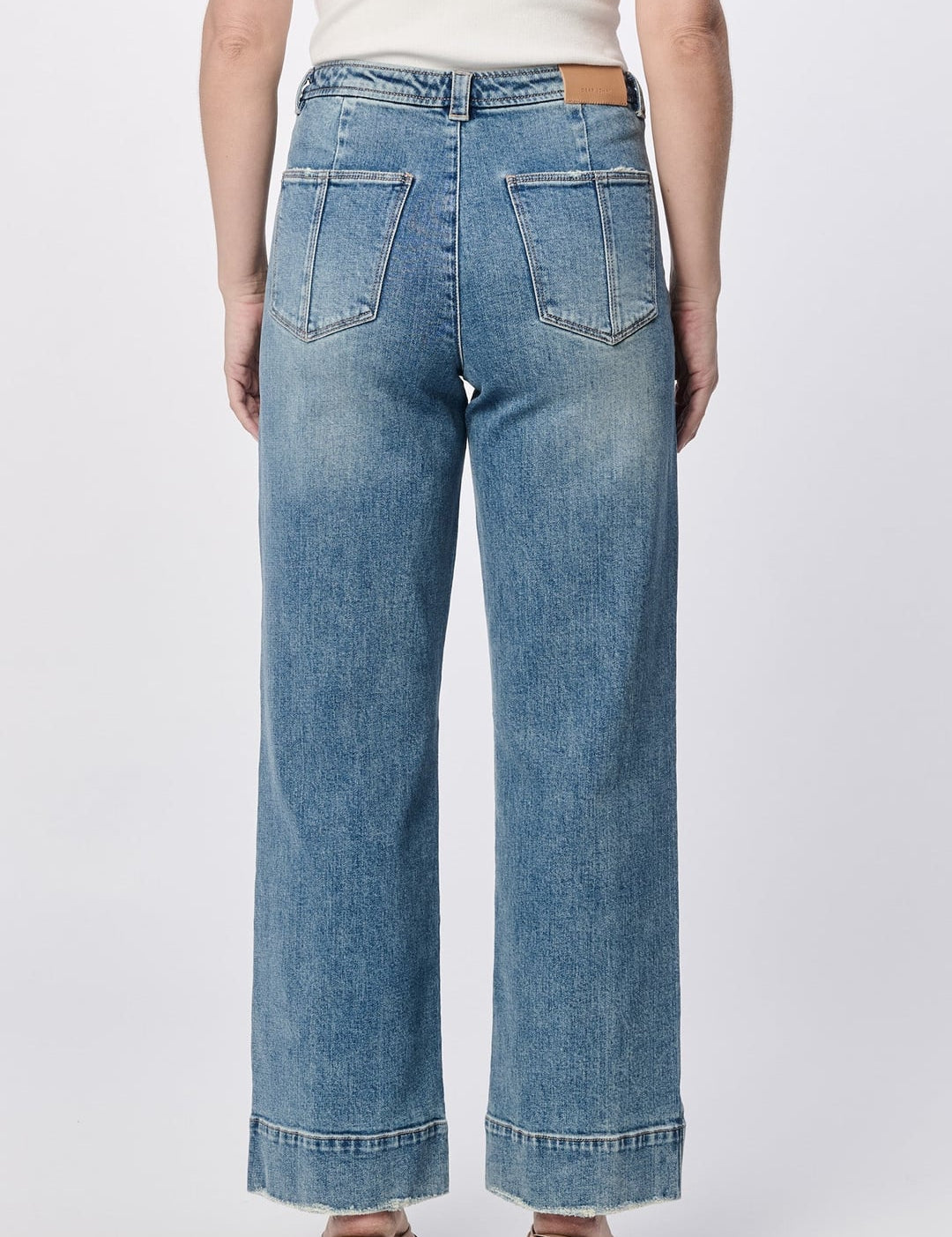 Dear John Holly Vintage Flow